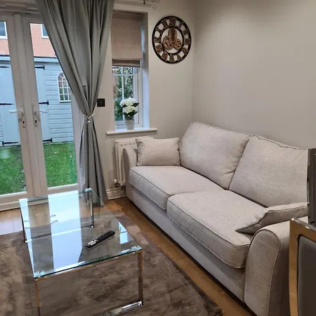 Two Bedrooms Modern *