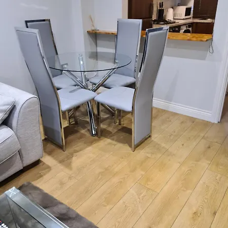 Two Bedrooms Modern *